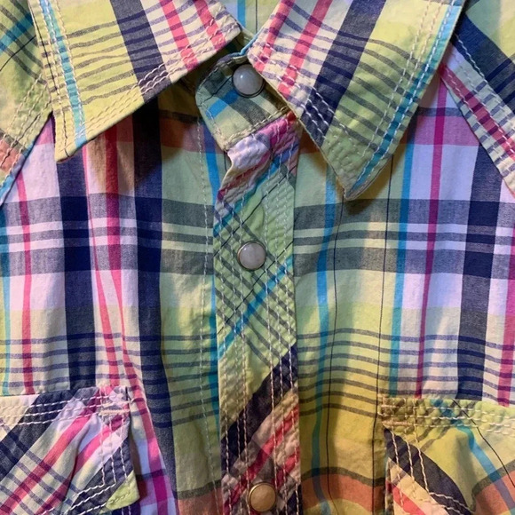 True Religion women’s button down(snaps) long sleeve plaid shirt, 100% cotton 2X - Picture 3 of 10